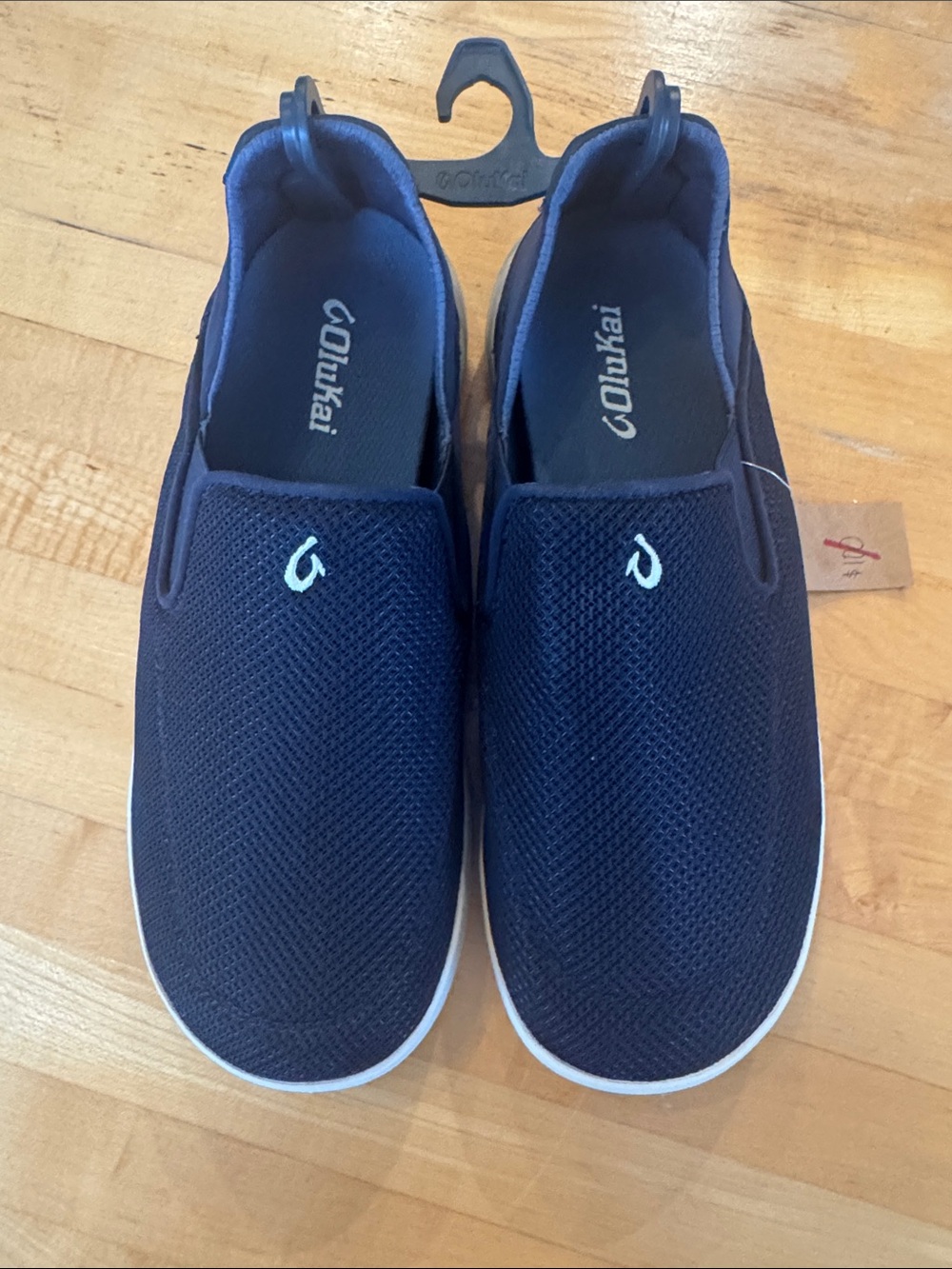 OluKai Men's Navy Mesh Slip-On with White Sole new with tag size 8